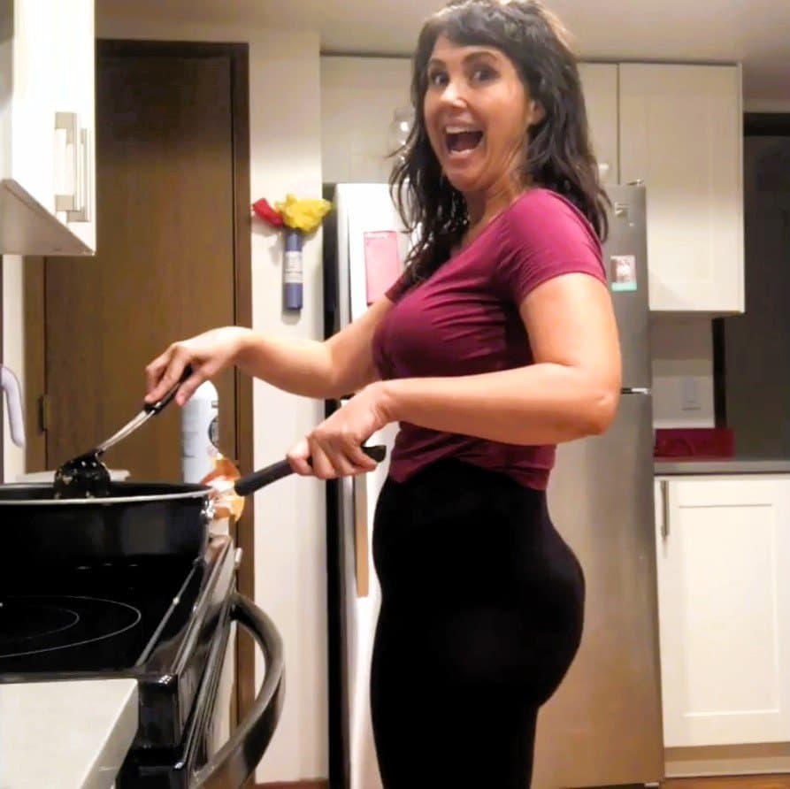 friends mom working out, twerking and bikini compilation