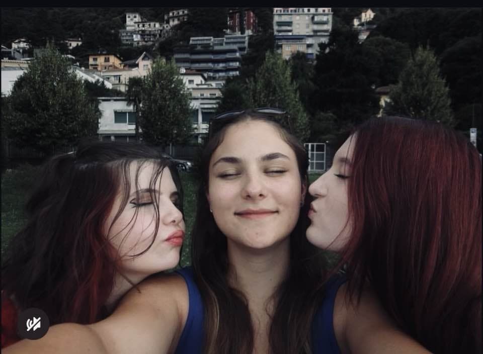 Stupid Hungarian webslut Emma kiss