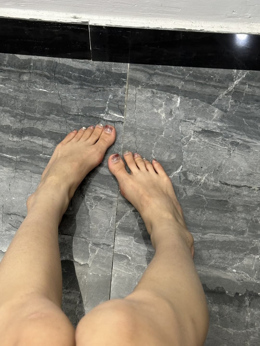 Asian feet / shoes & socks