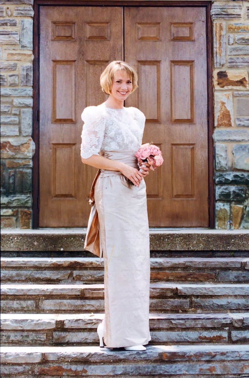 Dana, 60yo gilf, show her assets