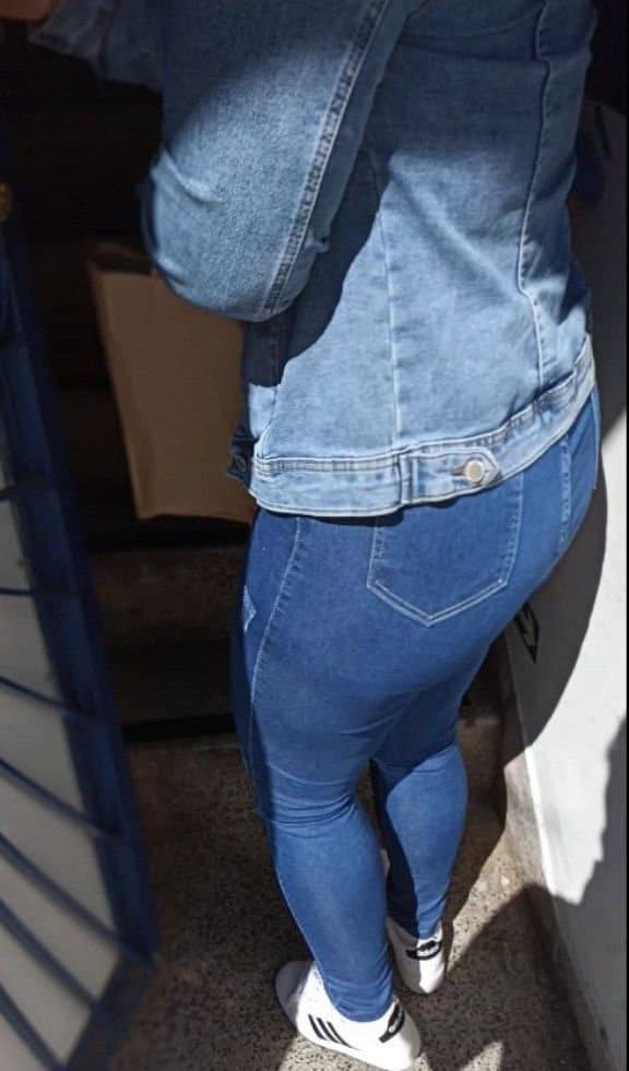 BBW was wearing red panties under her fat ass in jeans, she went up and I ....??