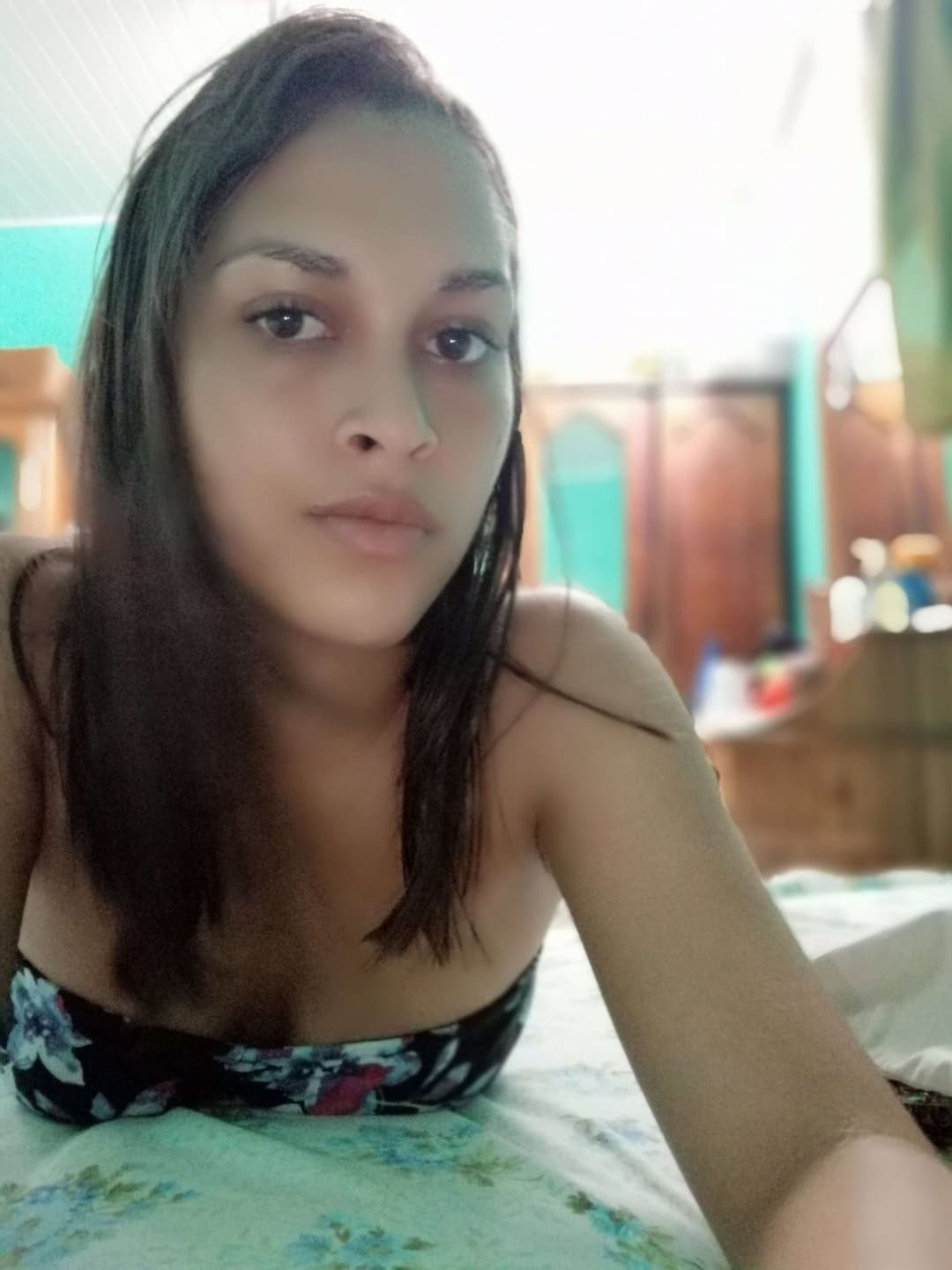 Colombiana mostrando la concha