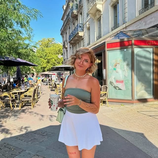 Skinny française exposé