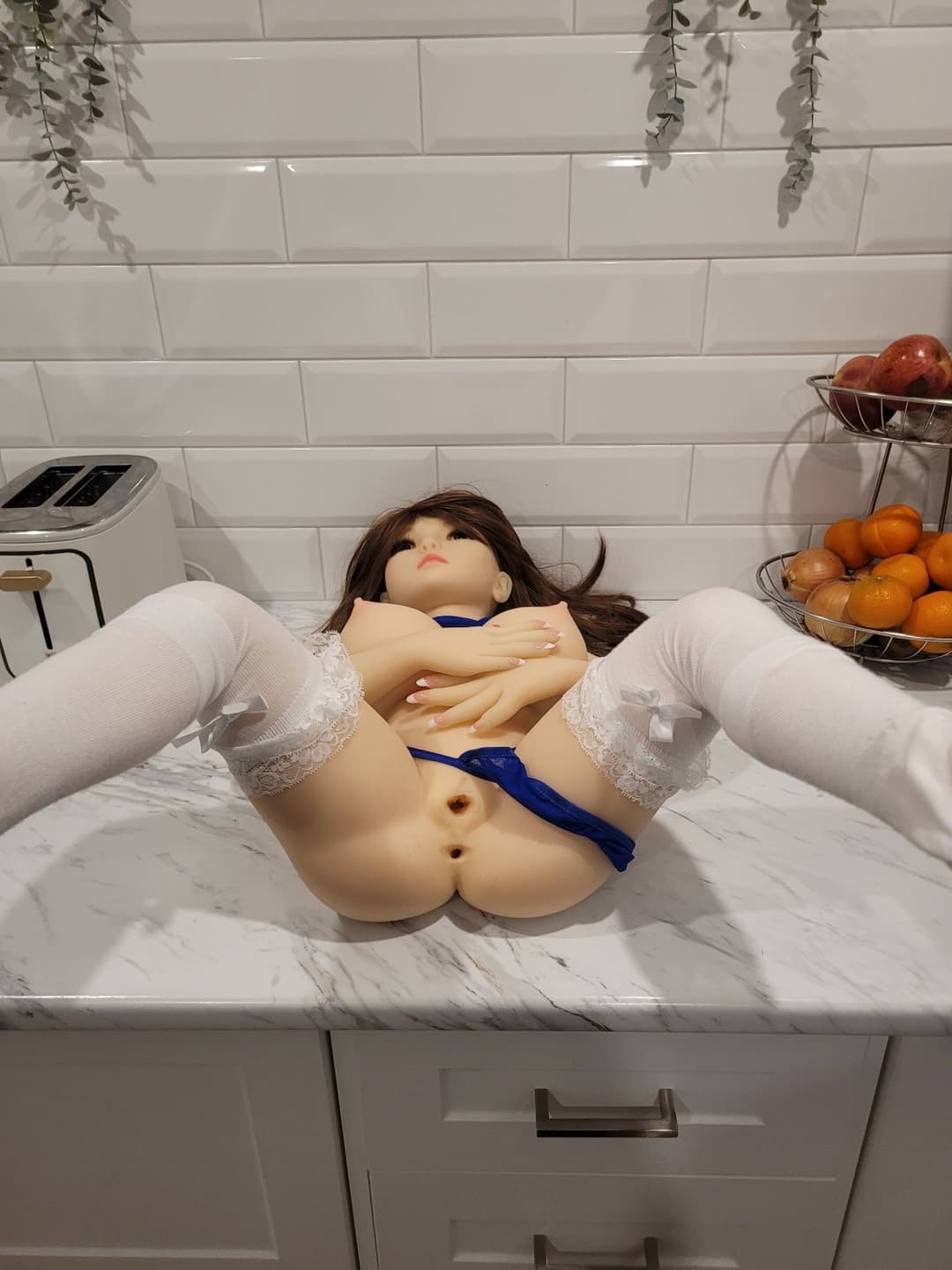 SLUTTY LINGERIE BABE IN KITCHEN