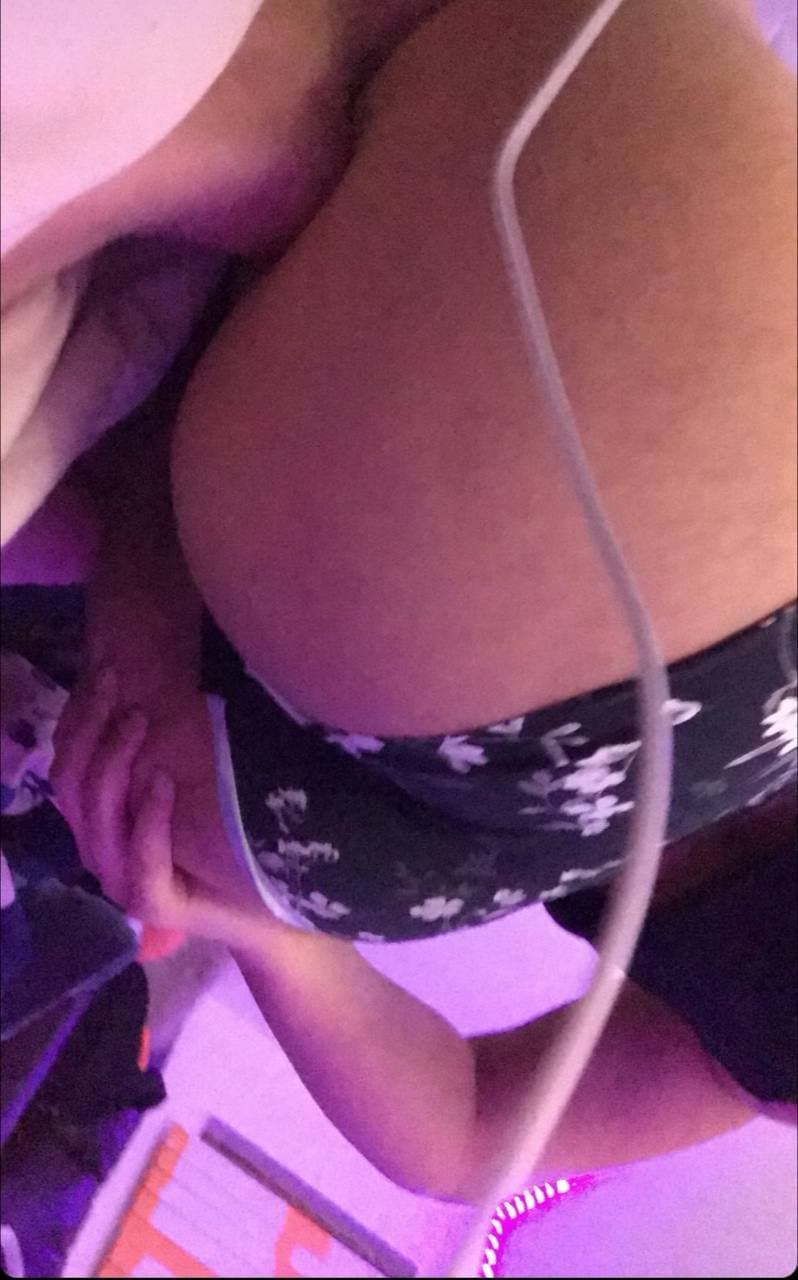 teen leaks. DM me for leaks and have $ ready