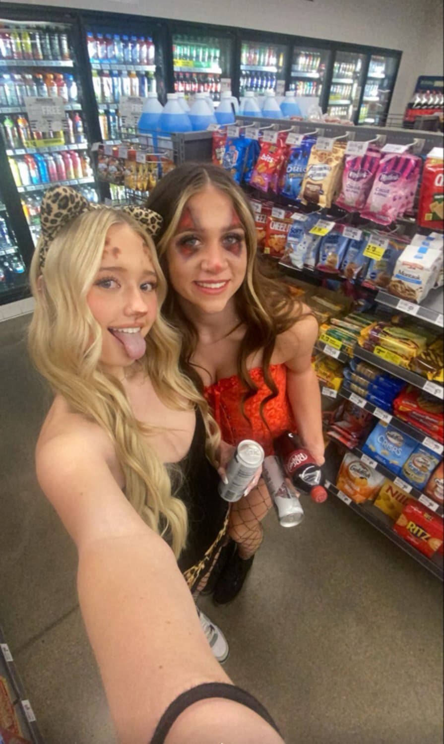 can anyone cumtrib Phoebe?