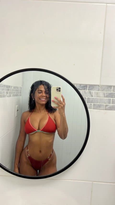 Click to view full size Repost her. Trib her in all ways. (Arriana Paola)