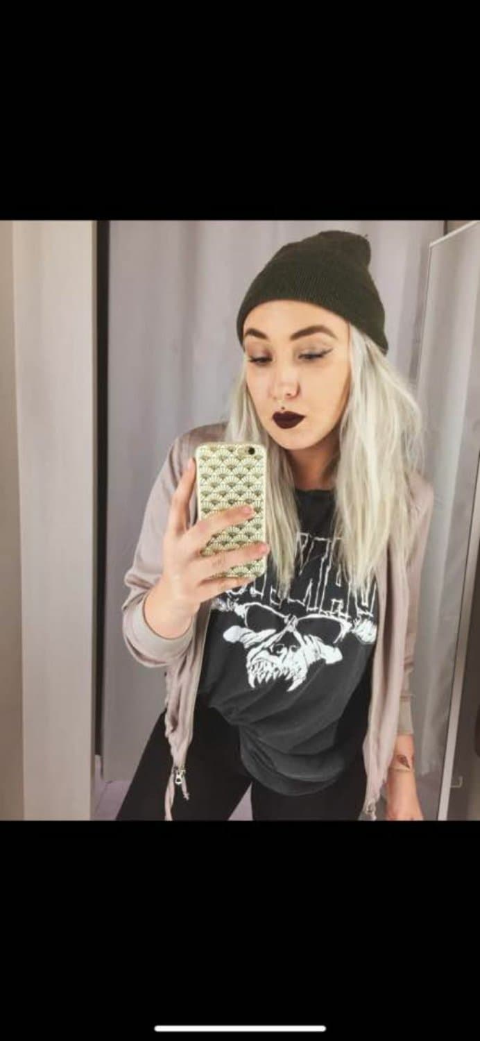 The Webslut Piper begs to be fucked.