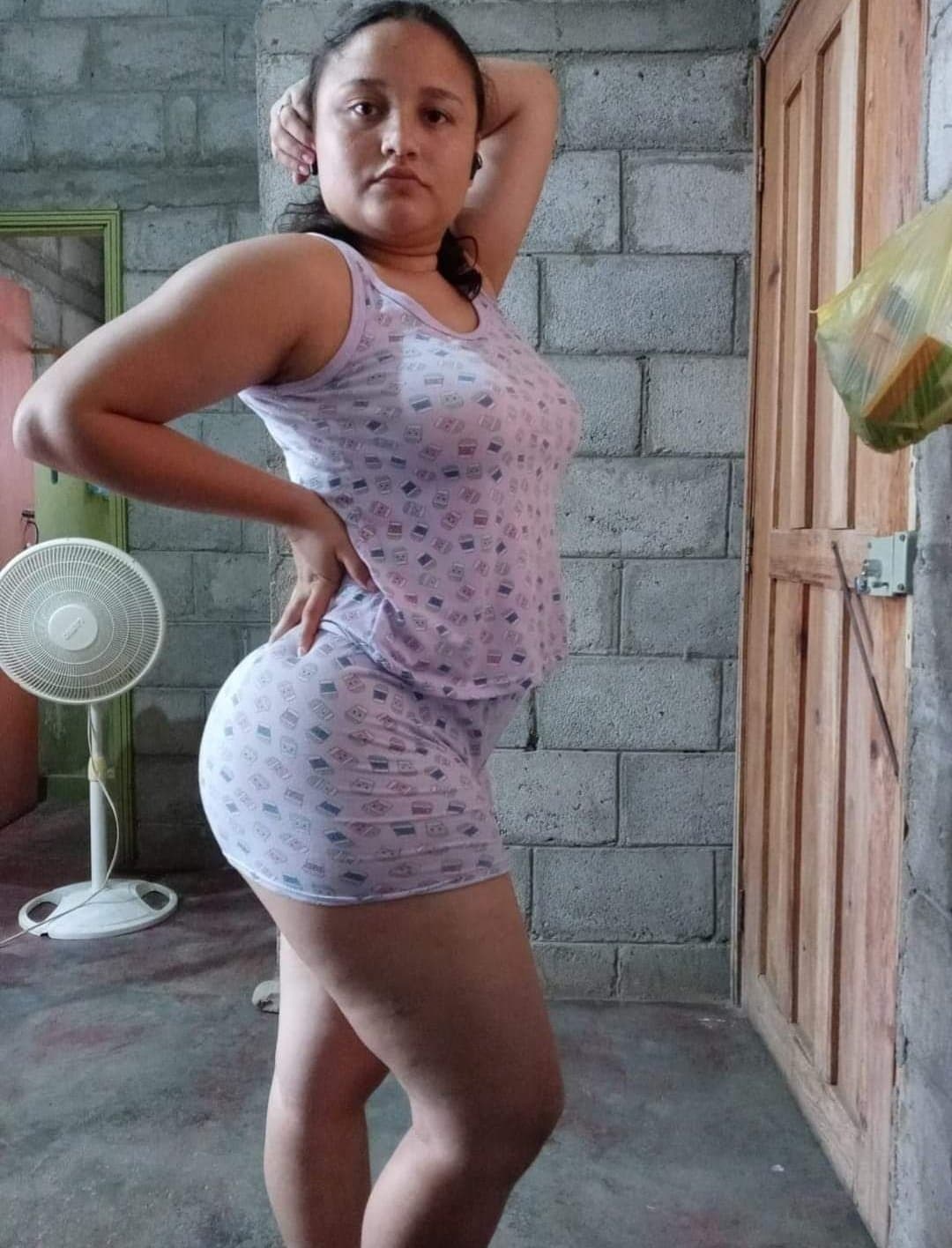 Aporte de un aficionado- mamita con un tremendo y delicioso culote ???❤️❤️