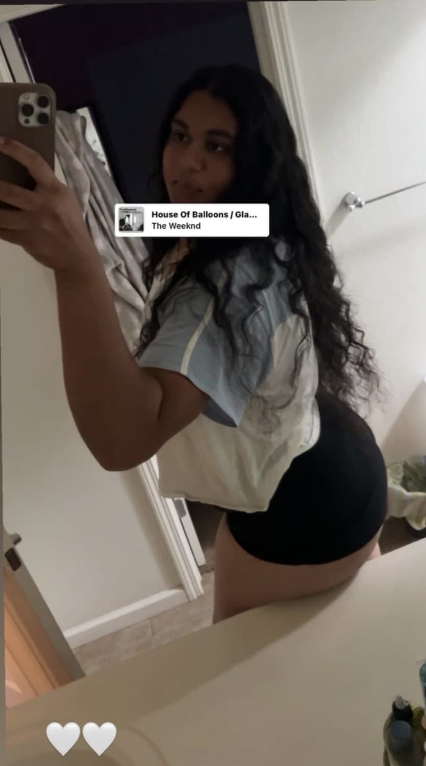 Sexy NRI Indian teen with ugly face but biggest ass ever ??