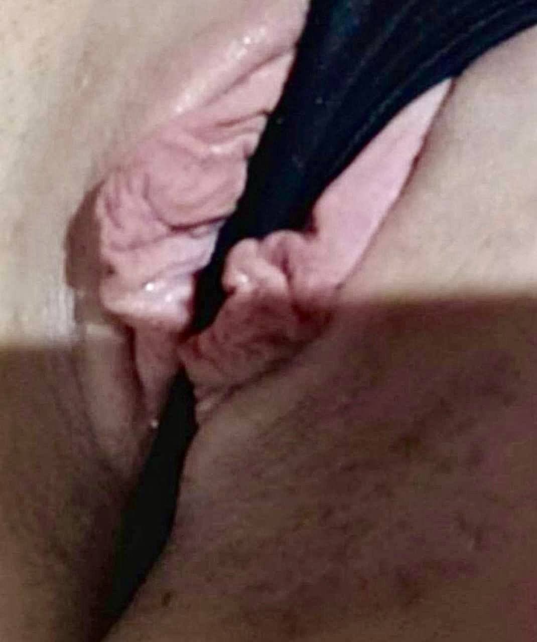 Sexy Saz. Superb tits, ass and pussy.