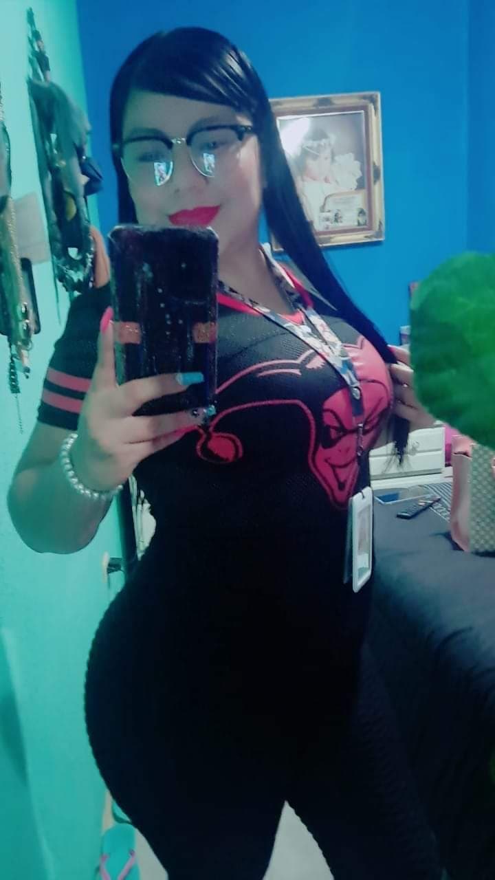 Brenda janeth la putita de cd juarez chih un 500 y se arma....quien ya se la cojio o quien la conoce