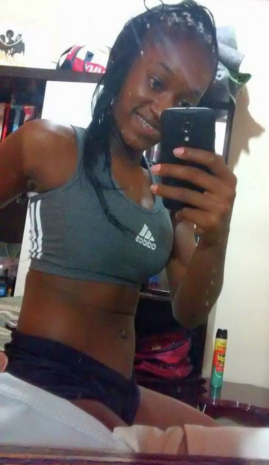 Click to view full size MINHA PUTA - Mona - Oque fariam com essa puta favelada ??? ???