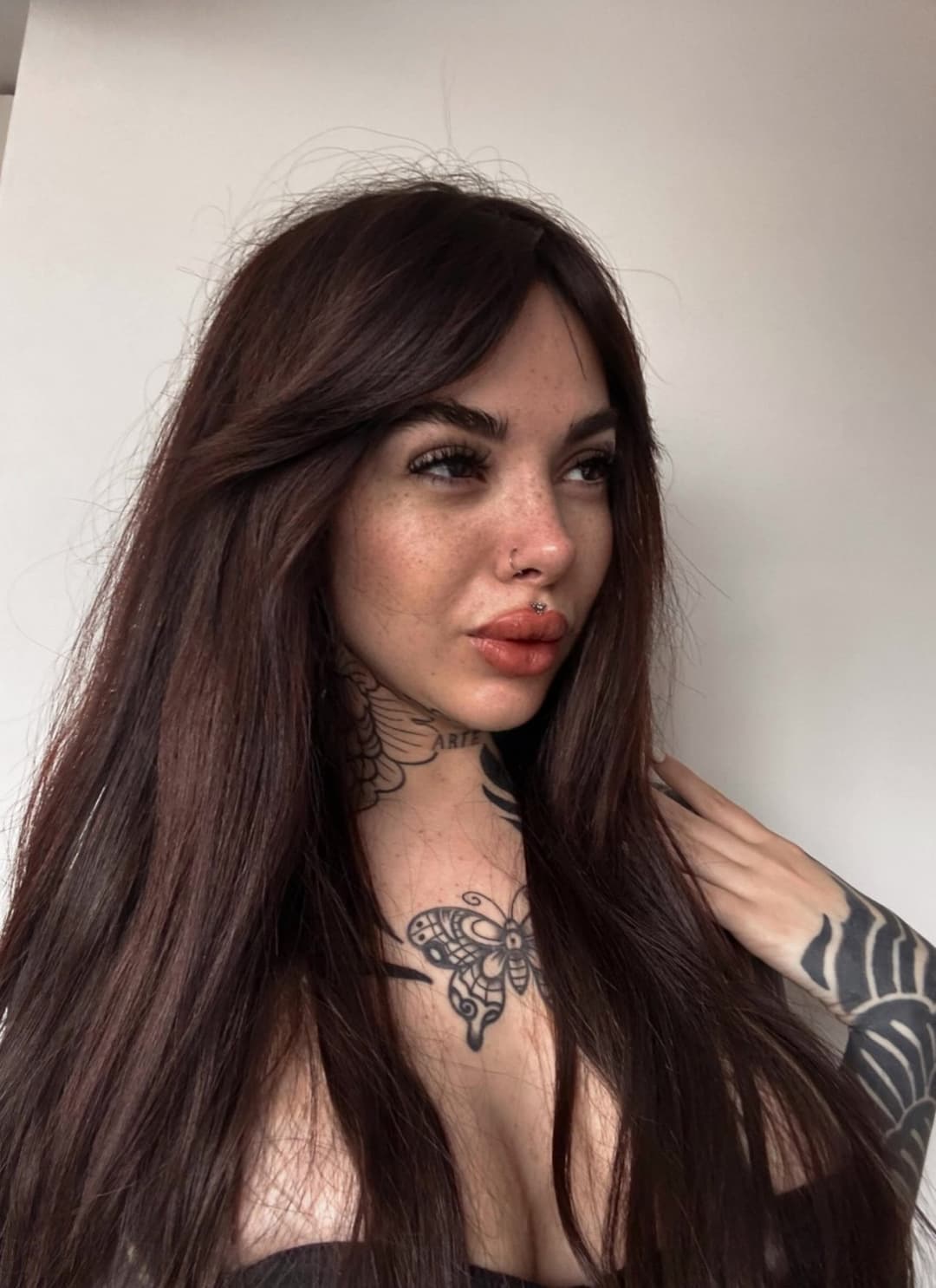 I’m alone now, Daddy, are you thinking what I’m thinking