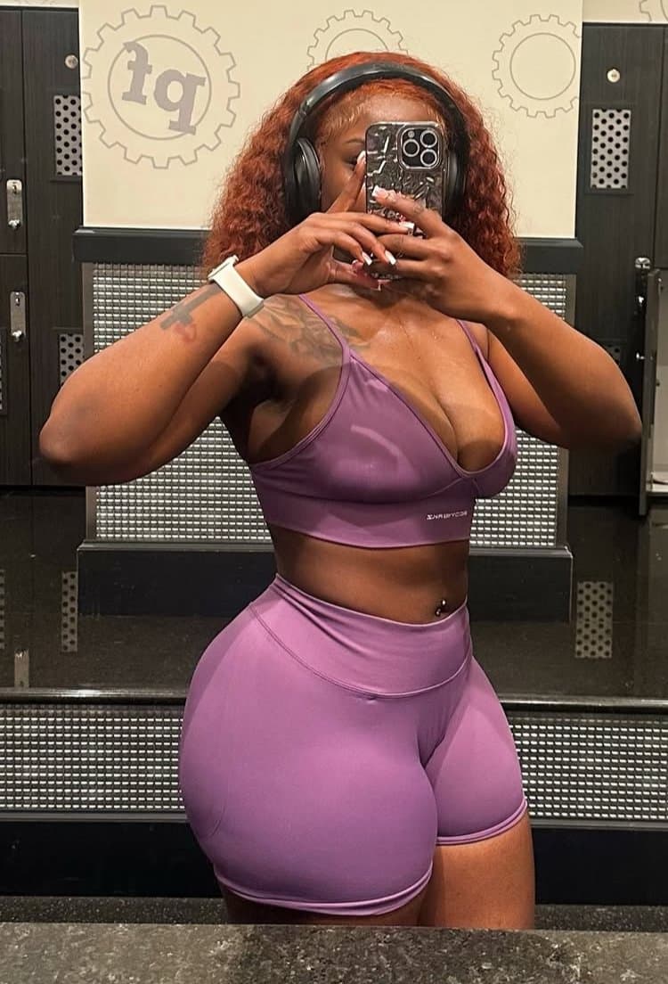 Thick ass dark chocolate ebony