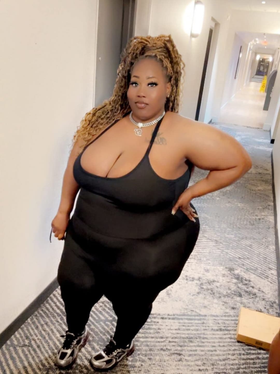 SSBBW EBONY HUGE OLE BIG ASS BOOTY