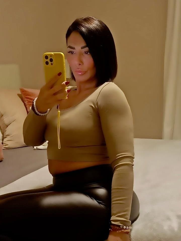 Click to view full size Hotwife in leather leggings