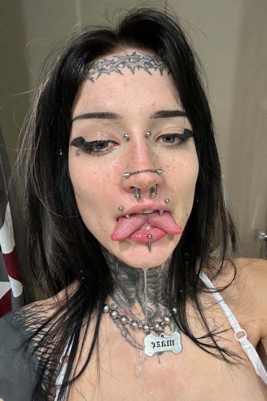 Have you ever wanted a split tongue blowjob from sexy goth teen