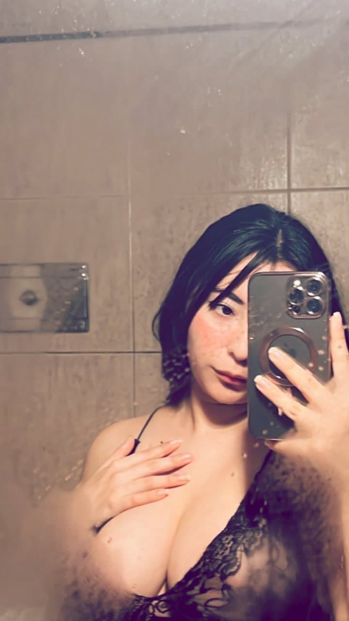 Japa peituda novinha mamando gostoso