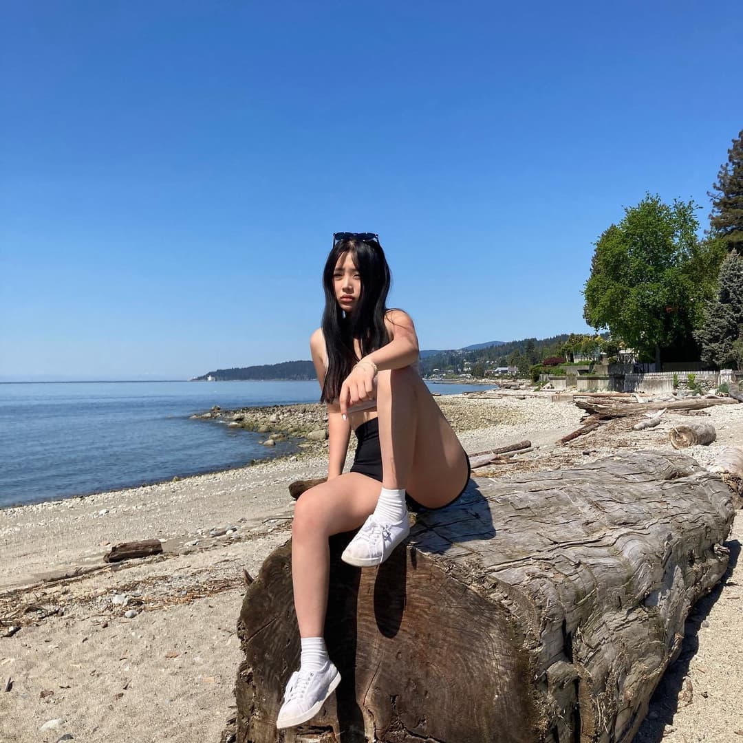 Innocent ABG Asian Teen Gym Girl Leaked Fucking Herself