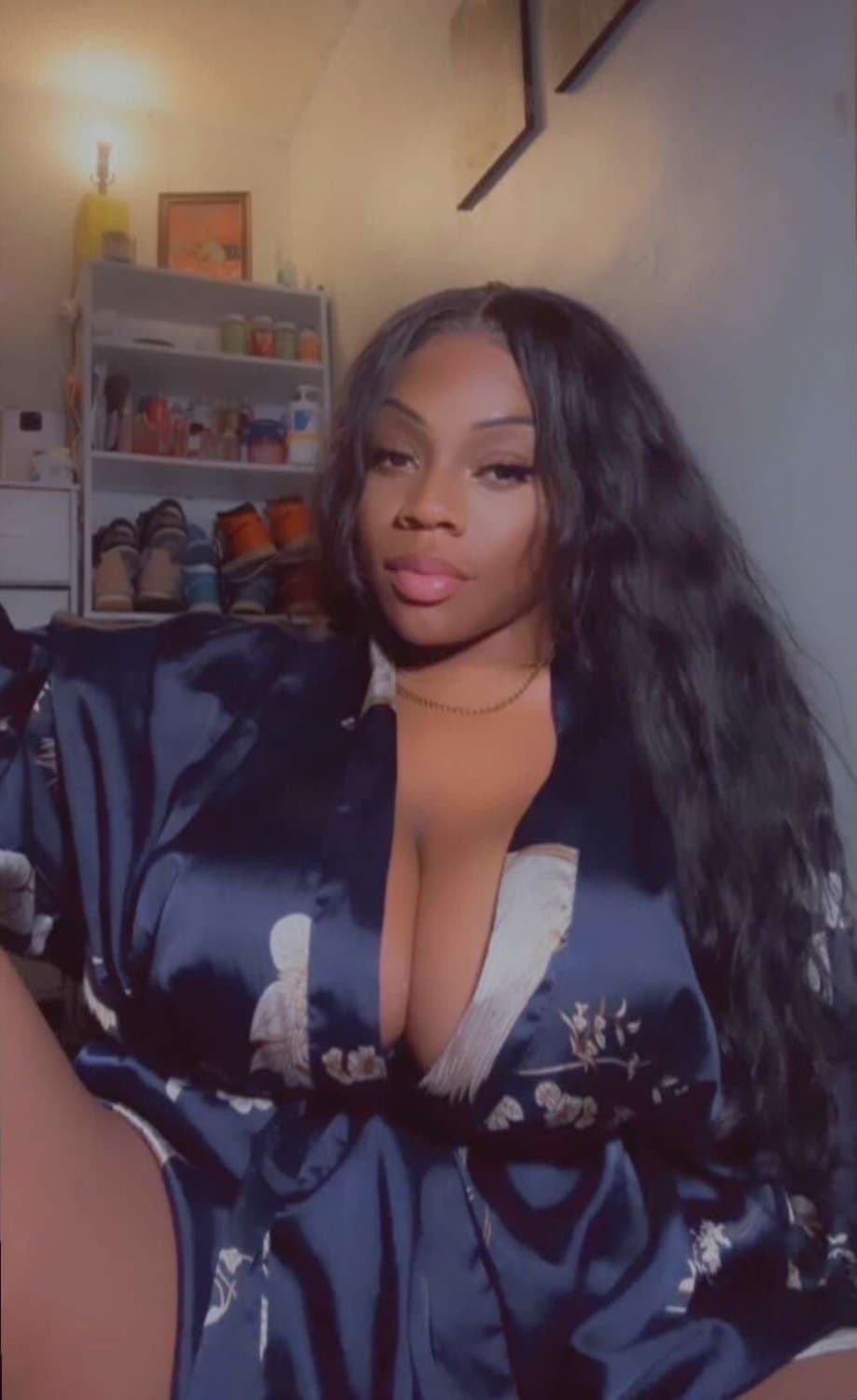 Sexy ass BBW thot Tay ? Lightskin thick beautiful slut with gorgeous boobs & Ass! Loves to twerk ?