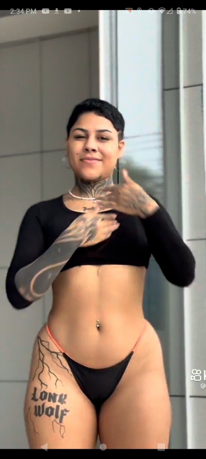 Torinha.Tô batendo muita punheta para essa mulher deliciosa