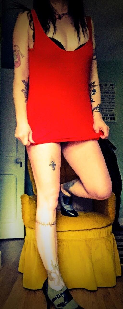 Click to view full size Meet Autumn - Wife, Mom & Cumdump