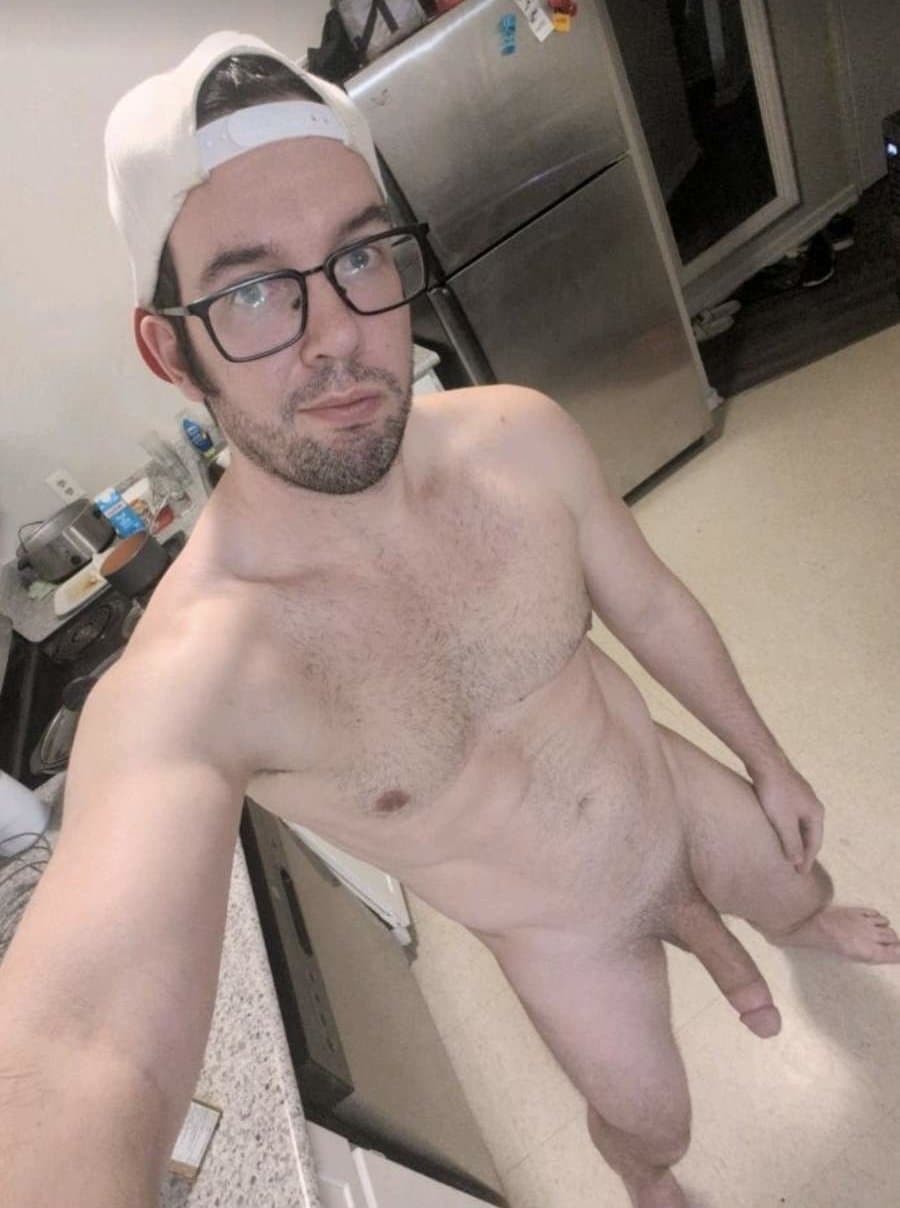 Naked muscle guy Mike