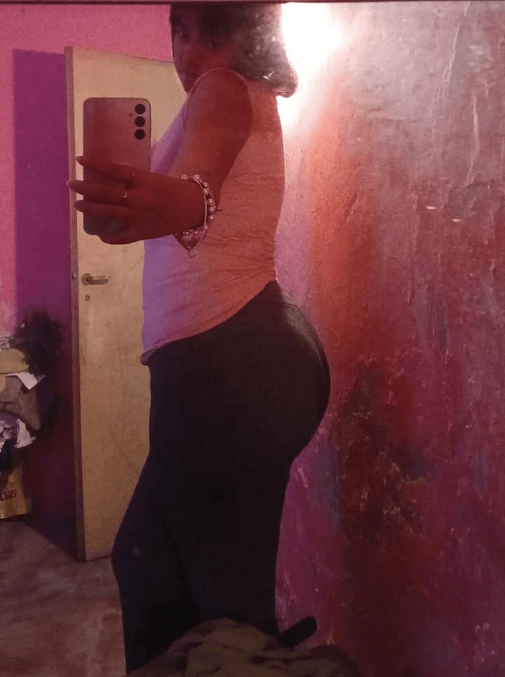 Hermosa culona y hermosa tetas