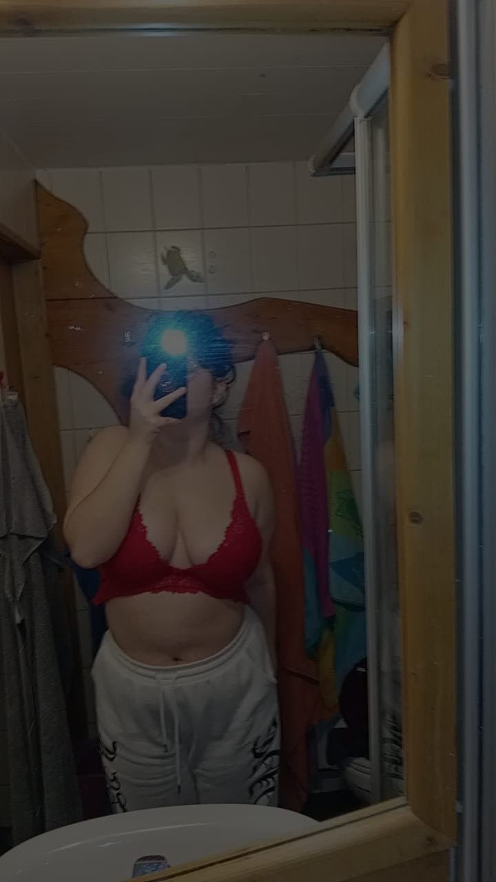 Sweet 18 and already a webslut