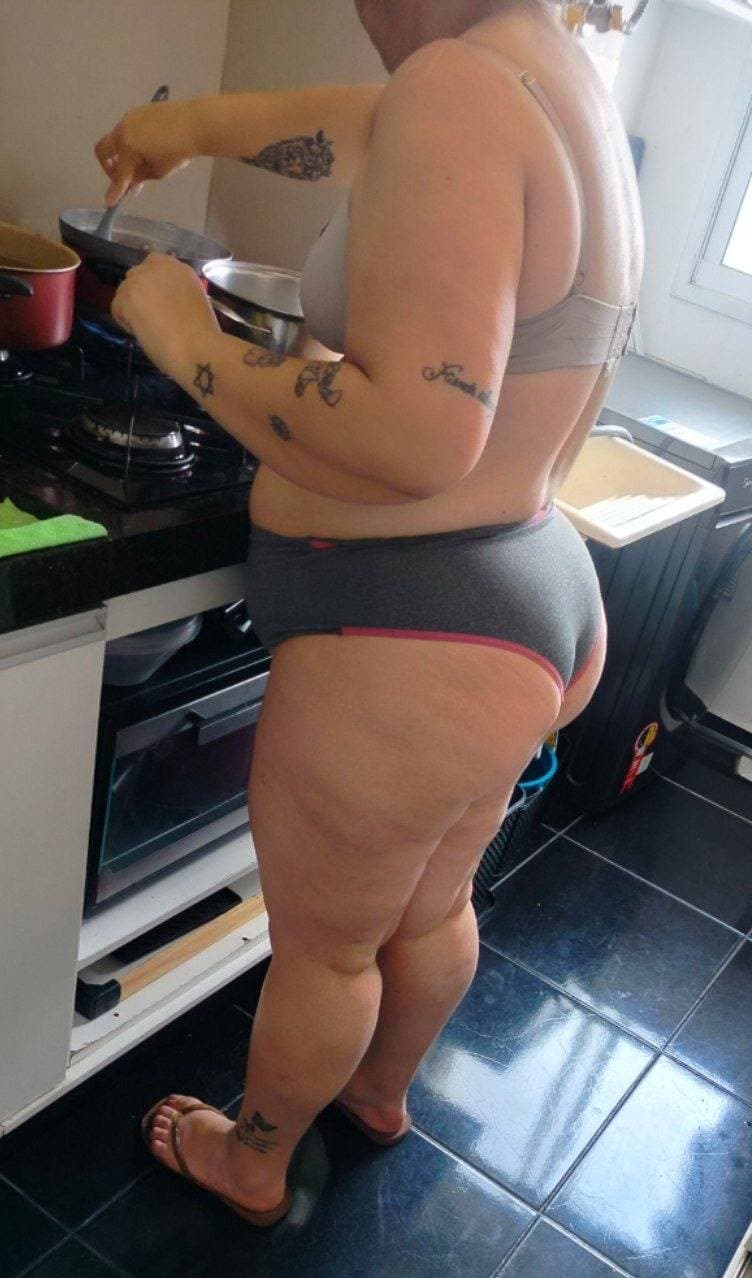 VAZOU A ESPOSA GORDA PUTA, E ROUBEI AS FOTOS, SÓ FOTO DISTRAÍDA