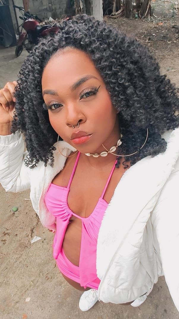 Que preta maravilhosa ,mora em queimados