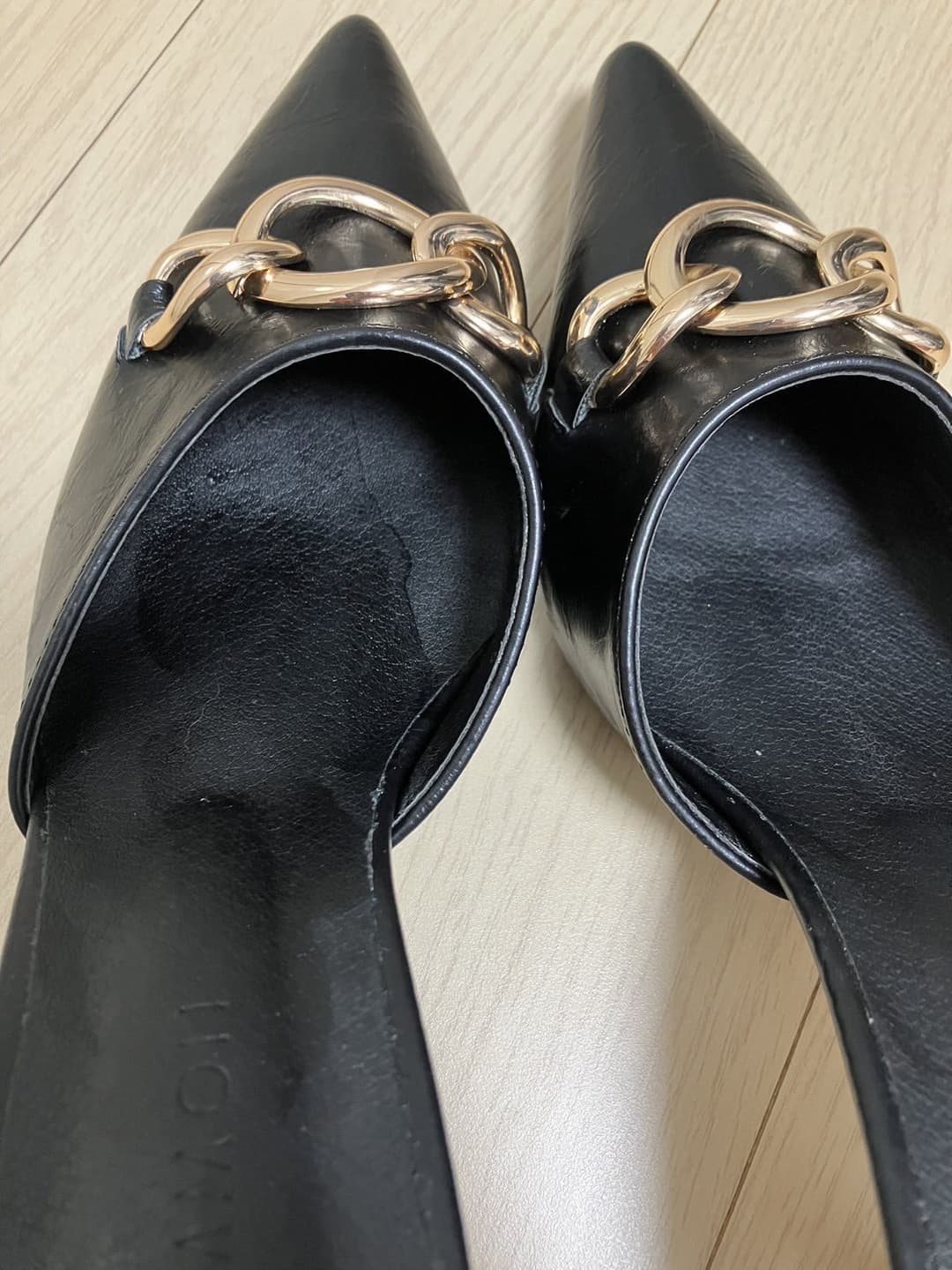 Click to view full size Chinese feet / socks / shoes.