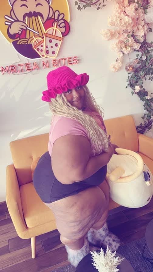 HUGE SSBBW SEXY ASS BOOTY