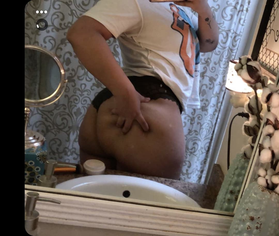 Sexy Redbone slut sucks a fat dick sloppy deepthroating it like a good slut and gets fucked hard