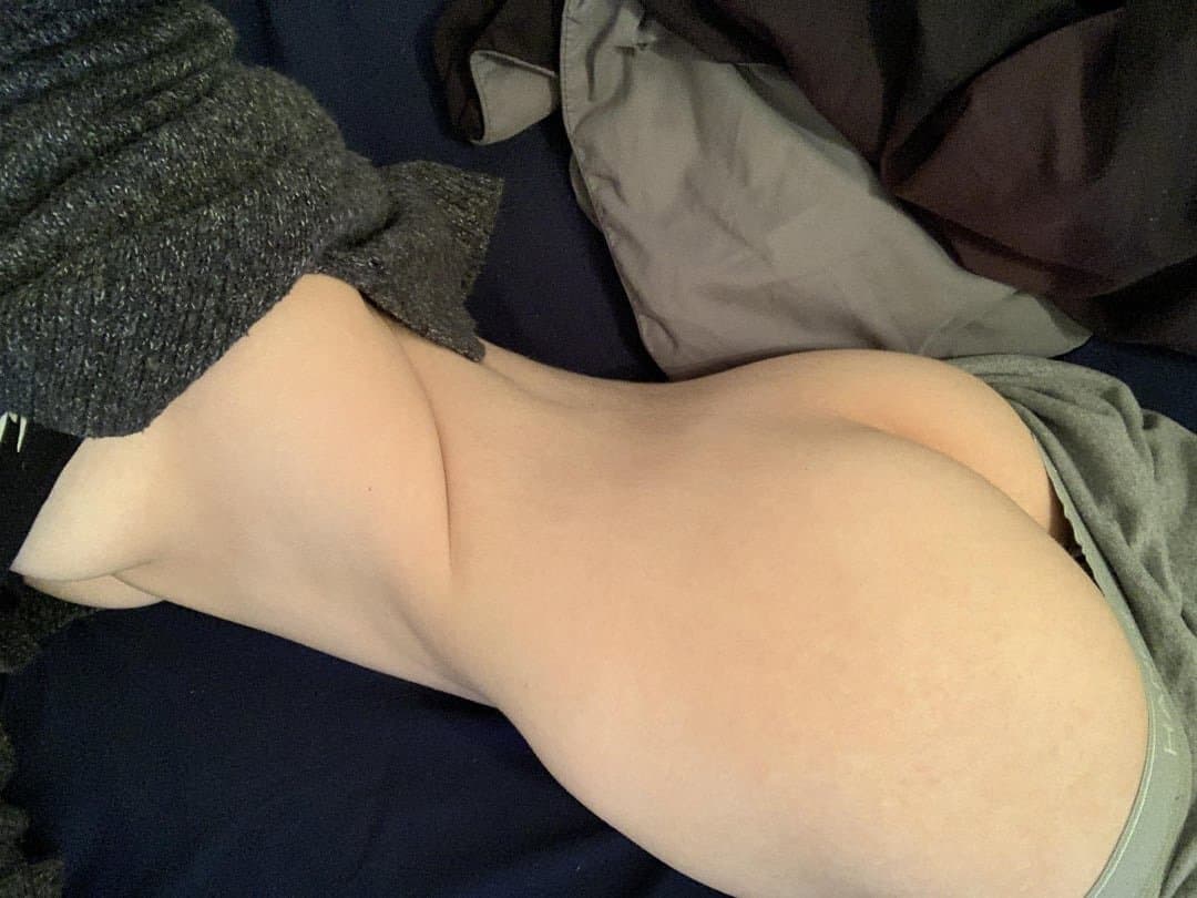 Short hair White tomboy dyke stud Weeboo P2