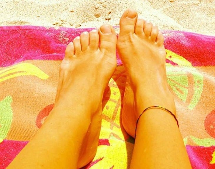 Sis feet free repost