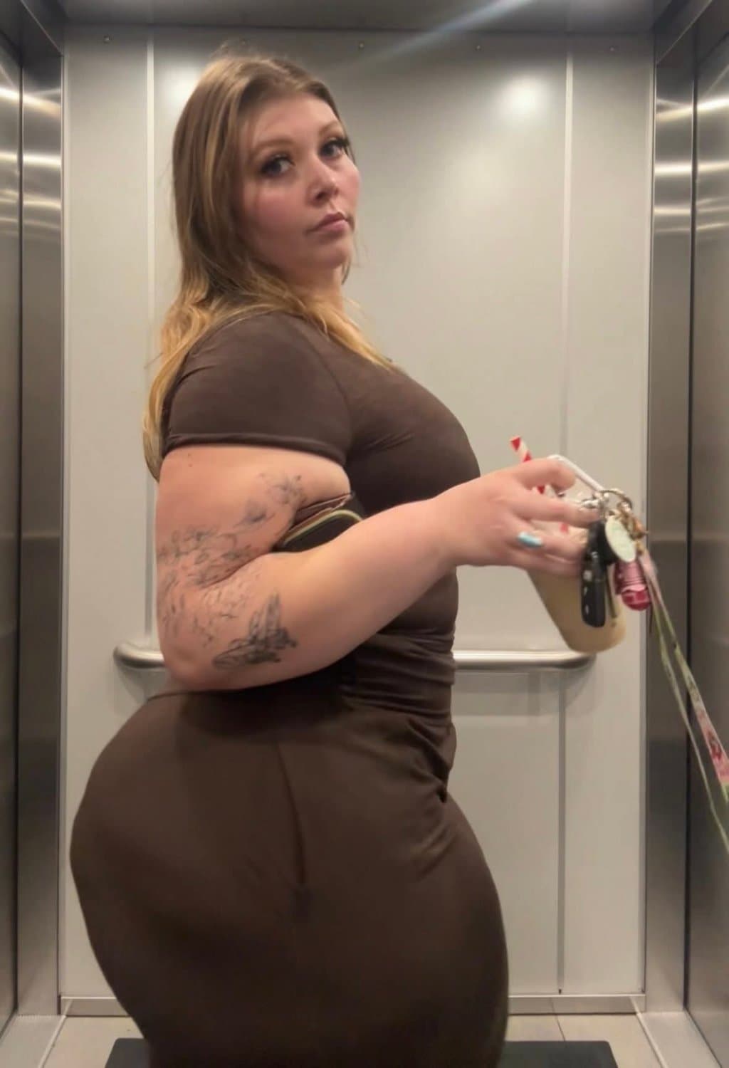 Click to view full size MASSIVE HUGE ASS SSBBW
