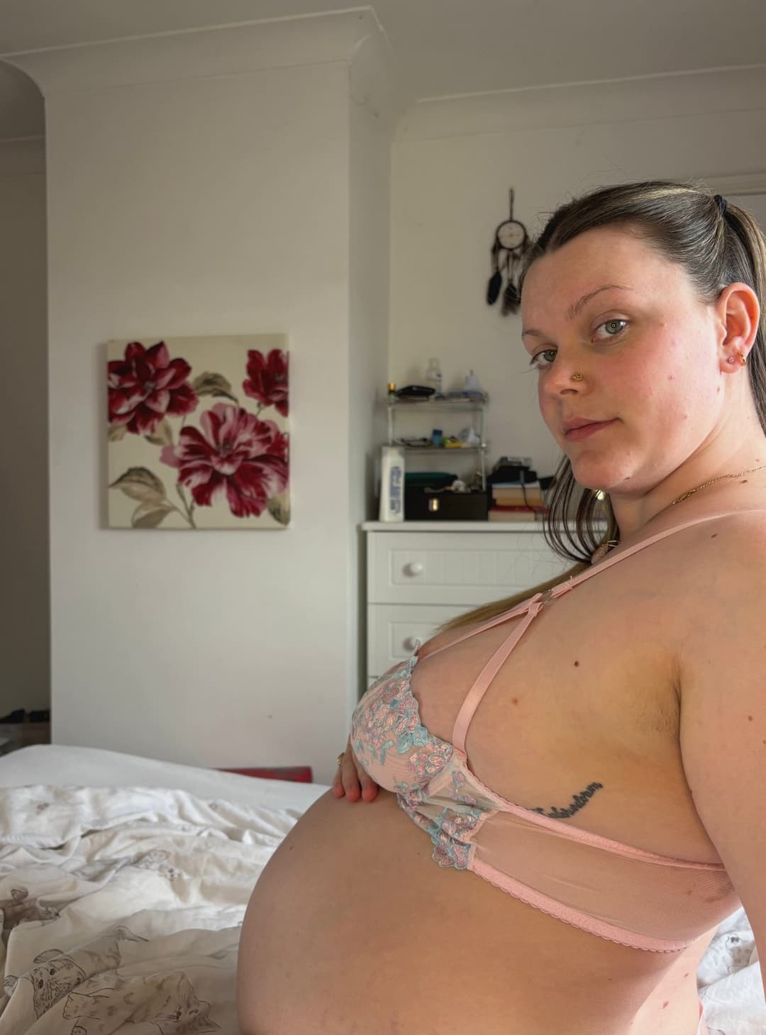 Loving the way pregnancy gave me a free booty and boob job