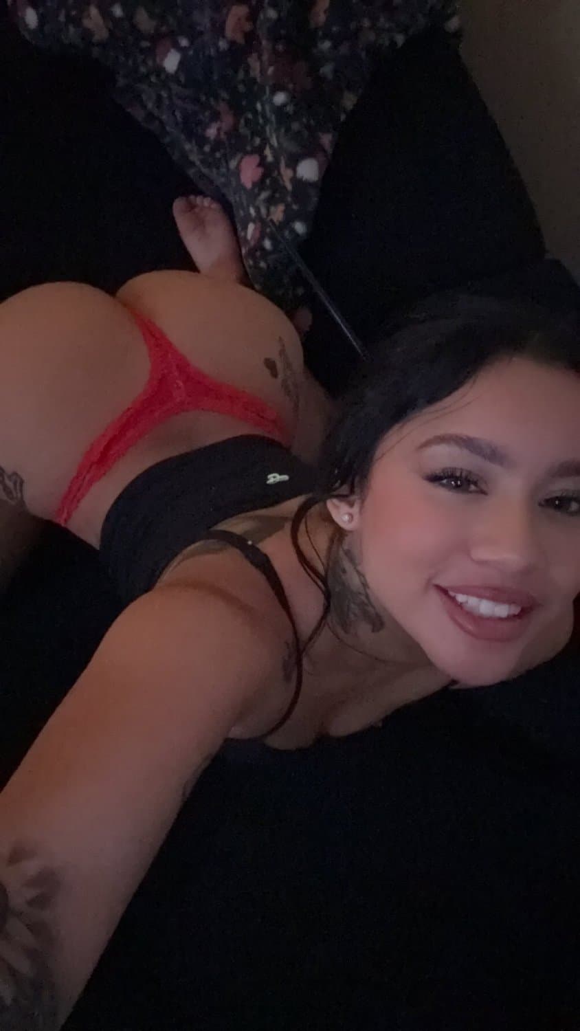 Click to view full size Id smash this thick latina anytime....name a sexier toronto latina ill wait