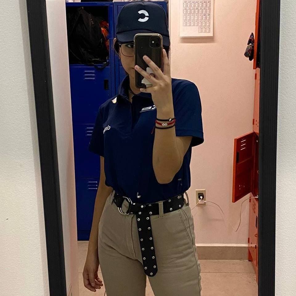 Vazou novinha no boquete e dando gostoso