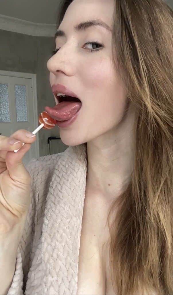 Marie a Lollipop Licker