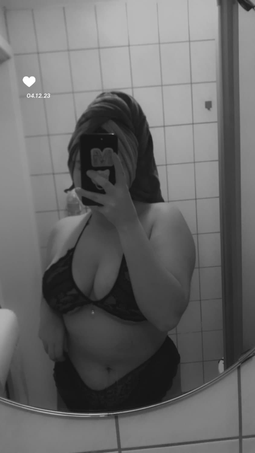 Sweet 18 and already a webslut