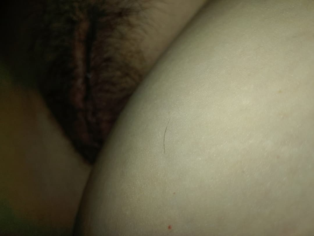 Minha esposa, fotos da sua buceta e dos seus brinquedos. Você gosta? D.m.