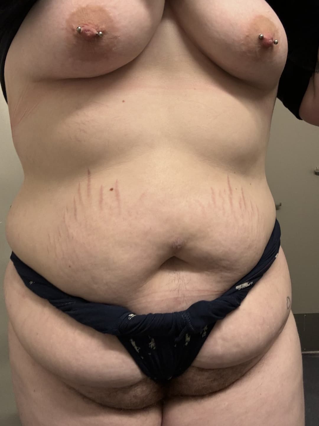 Instagram Wedgie Pig @angiiilovaaa