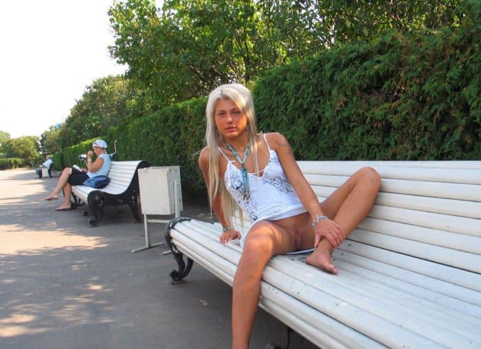 Bottomless Girls in Public 5