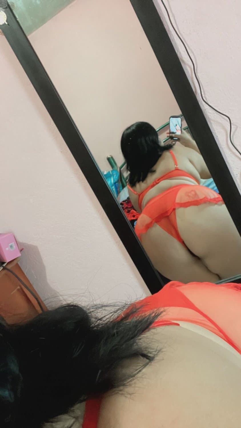 Fat bitch selling some expensive photos, at least those are some huge tits