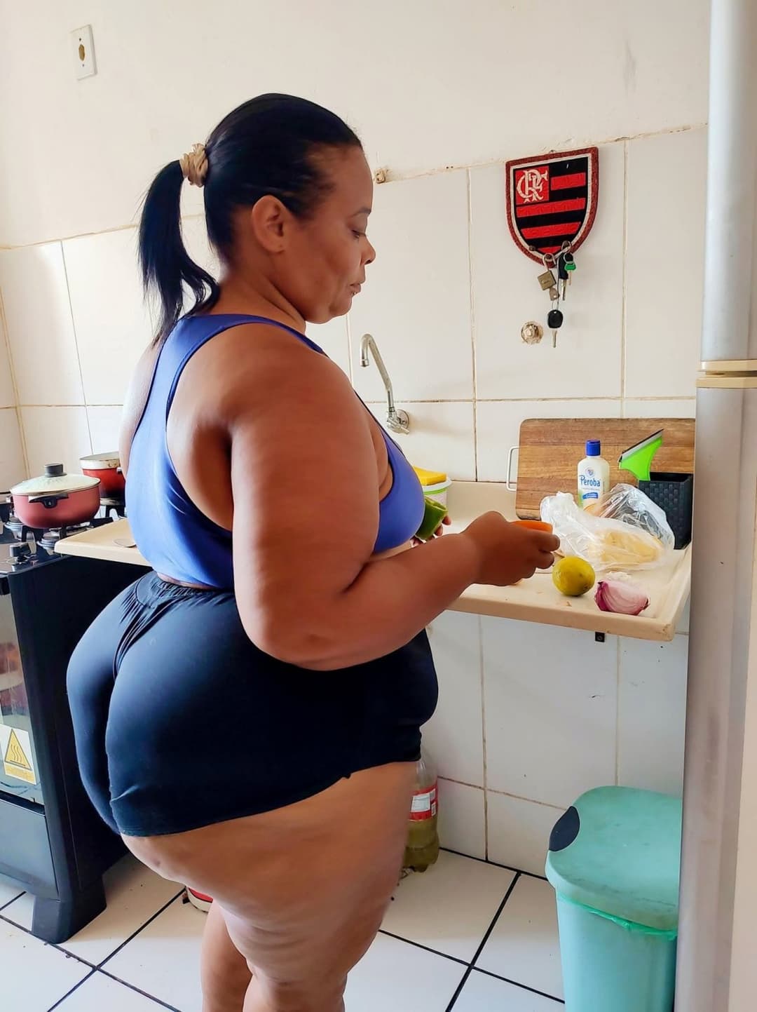 Click to view full size LATINA THICK JUICY CHUNKY SSBBW BIG ASS BOOTY