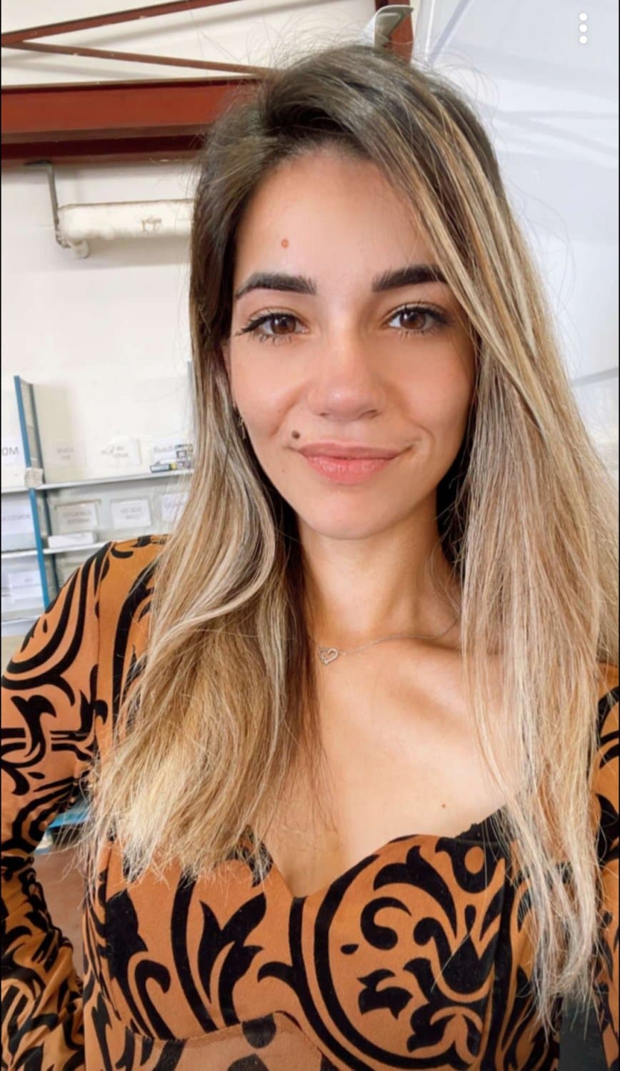 Ma pute ?? bonne branlette les gars sur ma salope de femme