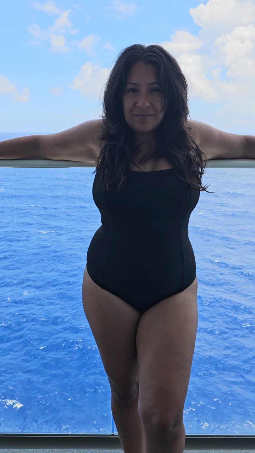 ?Latina wife loves her young 9in bull